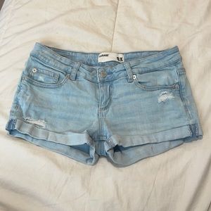 Garage Flirty Jean Short (Size 3)